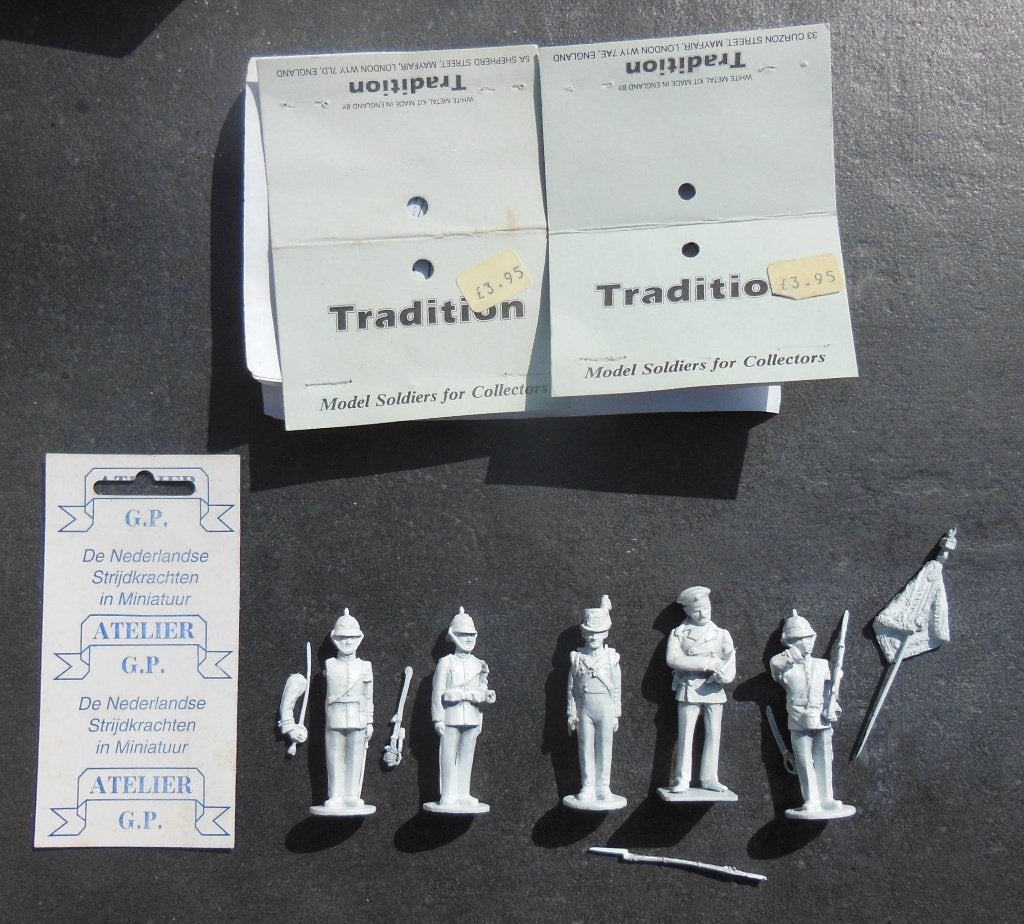 5 figurines en plomb, soldats et marin TRADITION, Envoi, Neuf, 1:50 ou moins, Personnage ou Figurines