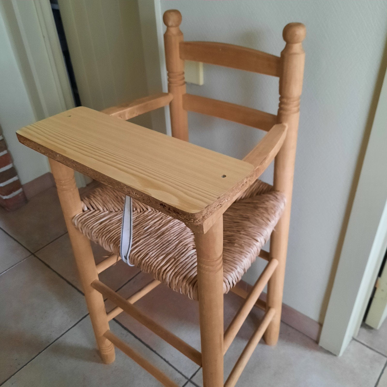 hoge kinderstoel in hout riet zitting, Kinderen en Baby's, Ophalen