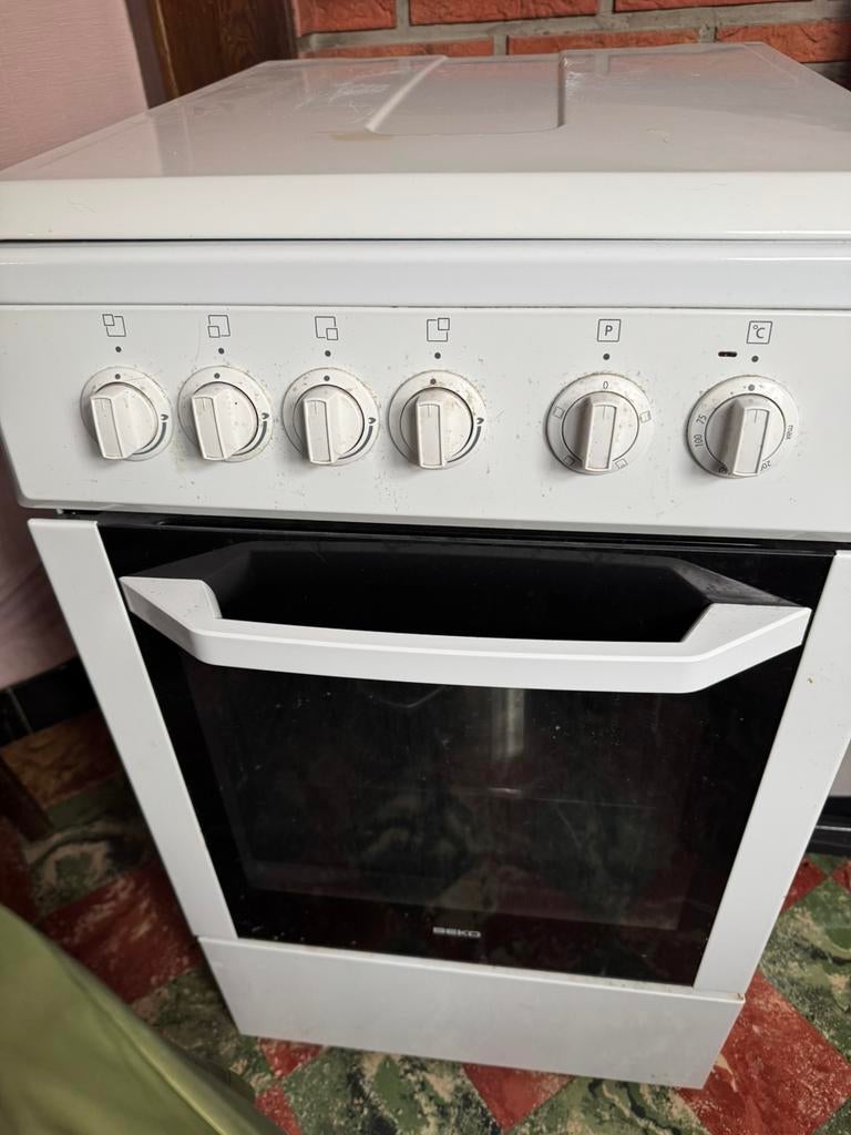 Cuisinière Beko à vendre pour cause de décès, 150€, Enlèvement, Comme neuf, Gaz