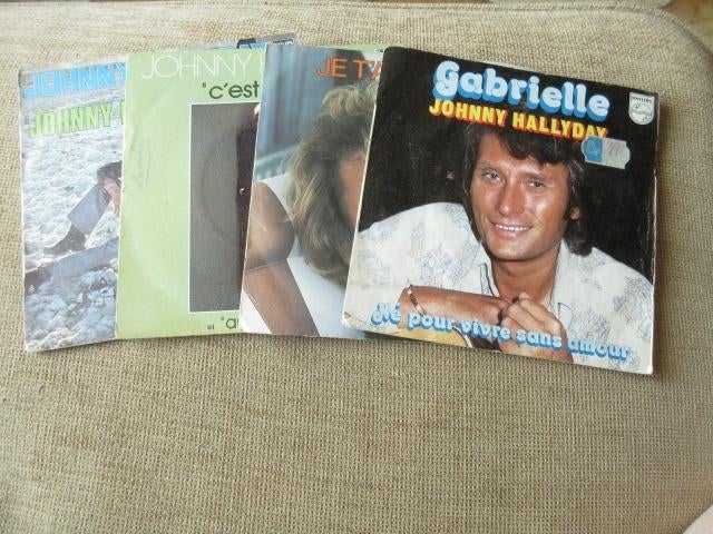 lot 4x Vynils 45t Johnny halliday, CD & DVD, Enlèvement ou Envoi, Utilisé, R&B et Soul