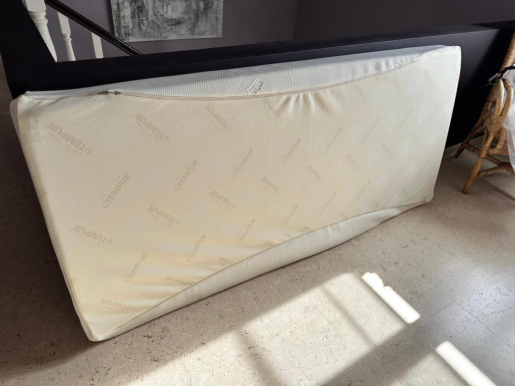 Tempur matras medium, Enlèvement, Comme neuf, Matelas
