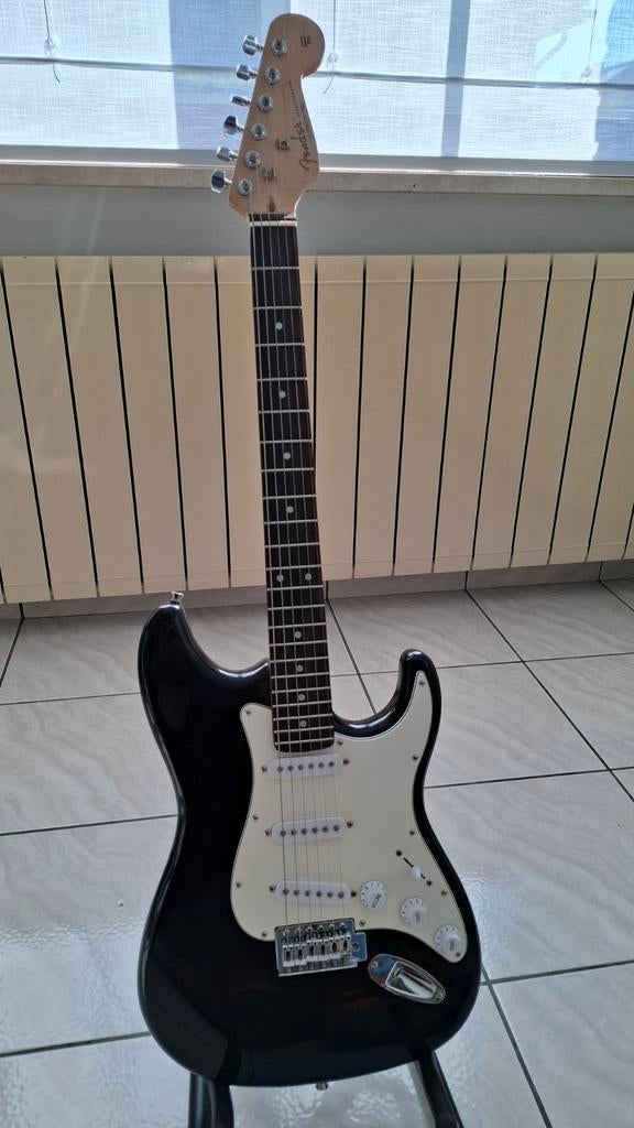Guitare noire Stratocaster, Musique & Instruments, Enlèvement, Fender