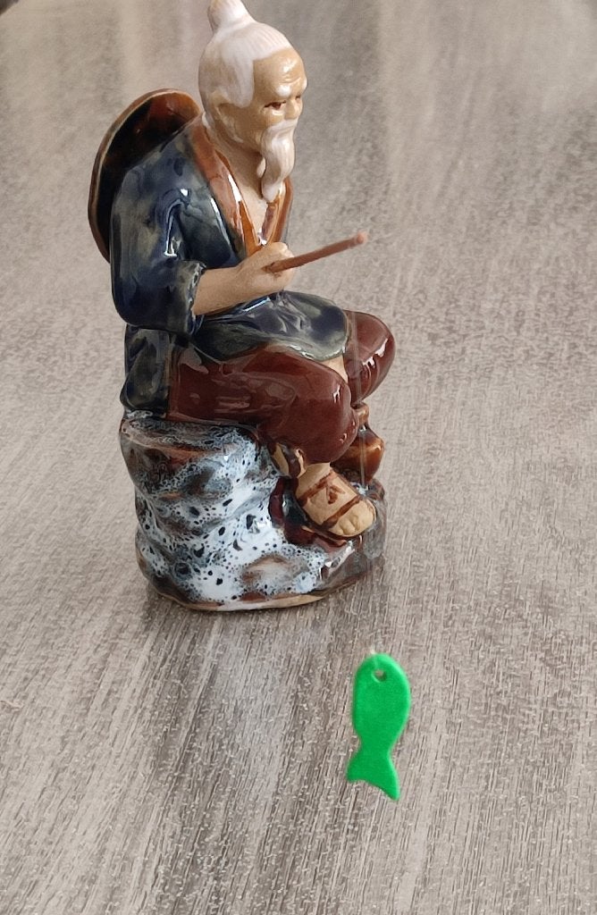 Mudman keramisch beeldje 17cm - Grote blauwe Chinese visser, Ophalen, Zo goed als nieuw, Mens