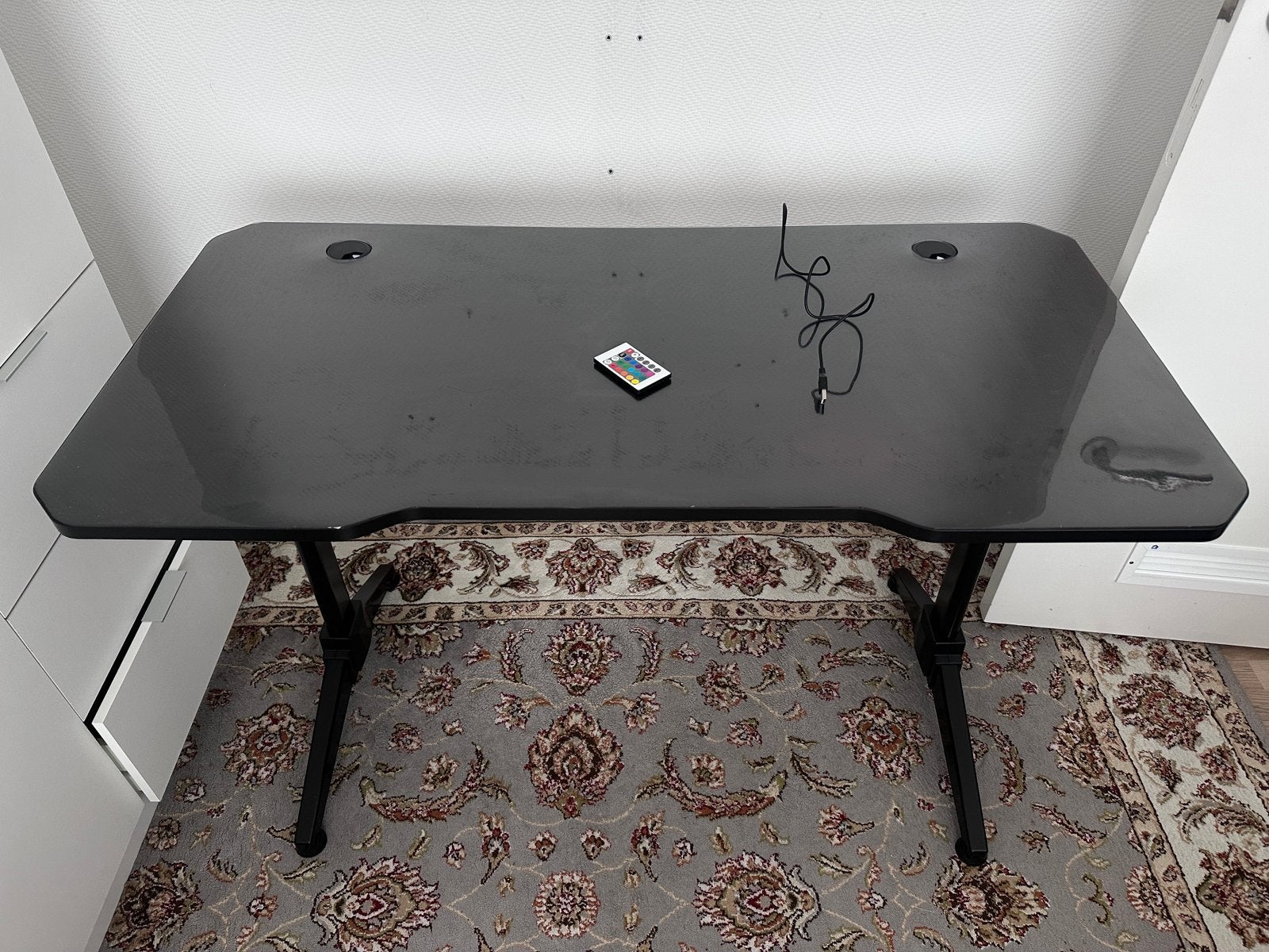 Bureau en bureaustoel, Ophalen, Zwart, Gebruikt, Hout
