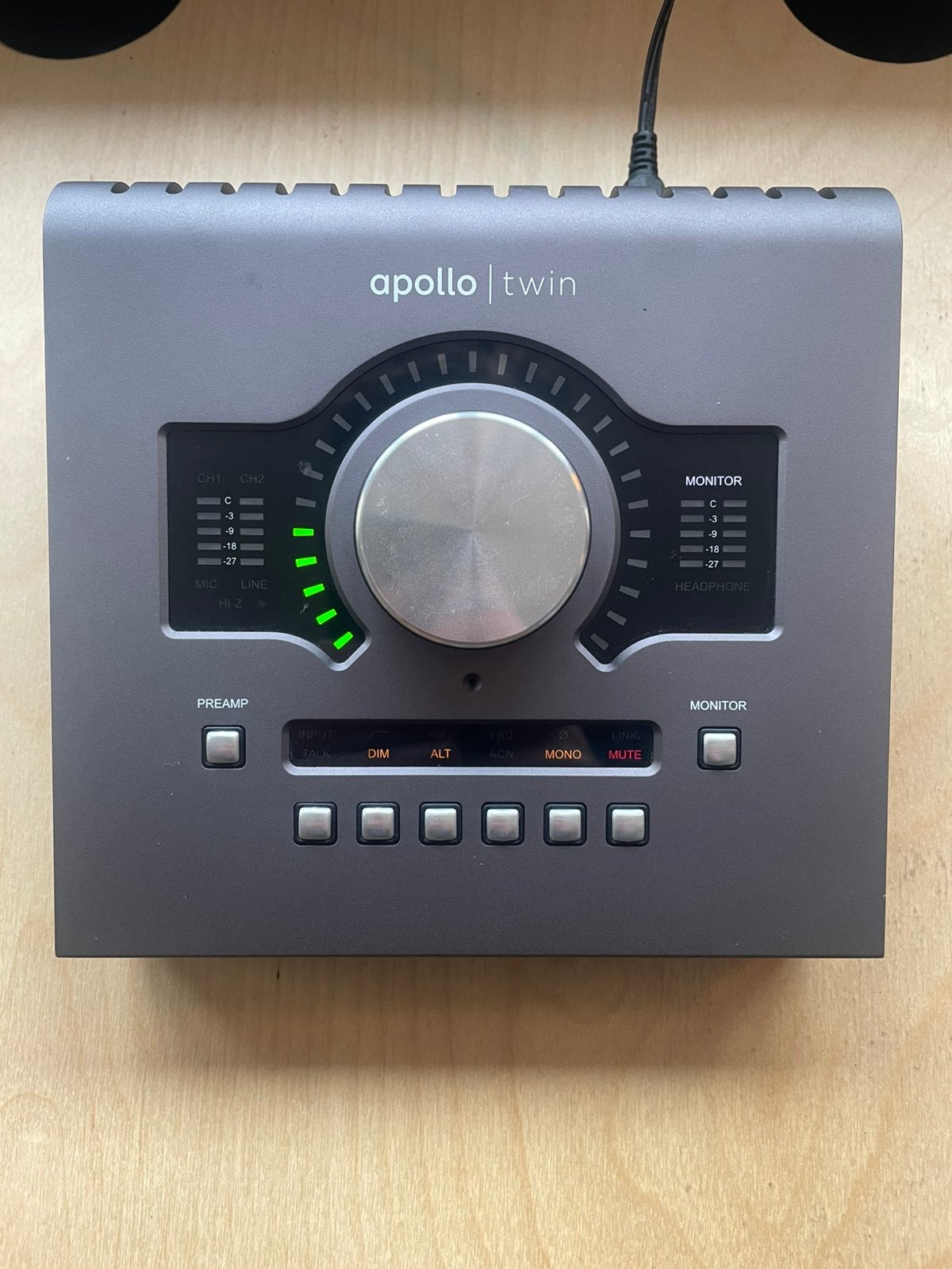 Universal Audio Twin mkii thunderbolt, Computers en Software, Ophalen of Verzenden, Zo goed als nieuw