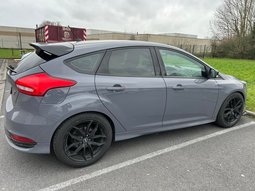 Ford Focus ST winterpakket, Auto's, Ford, Particulier, Focus, ABS, Achteruitrijcamera, Adaptieve lichten, Airbags, Airconditioning