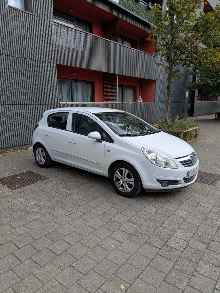 Opel Corsa 1.2 Klaar voor registratie, Auto's, Wit, Handgeschakeld, Particulier, Euro 4
