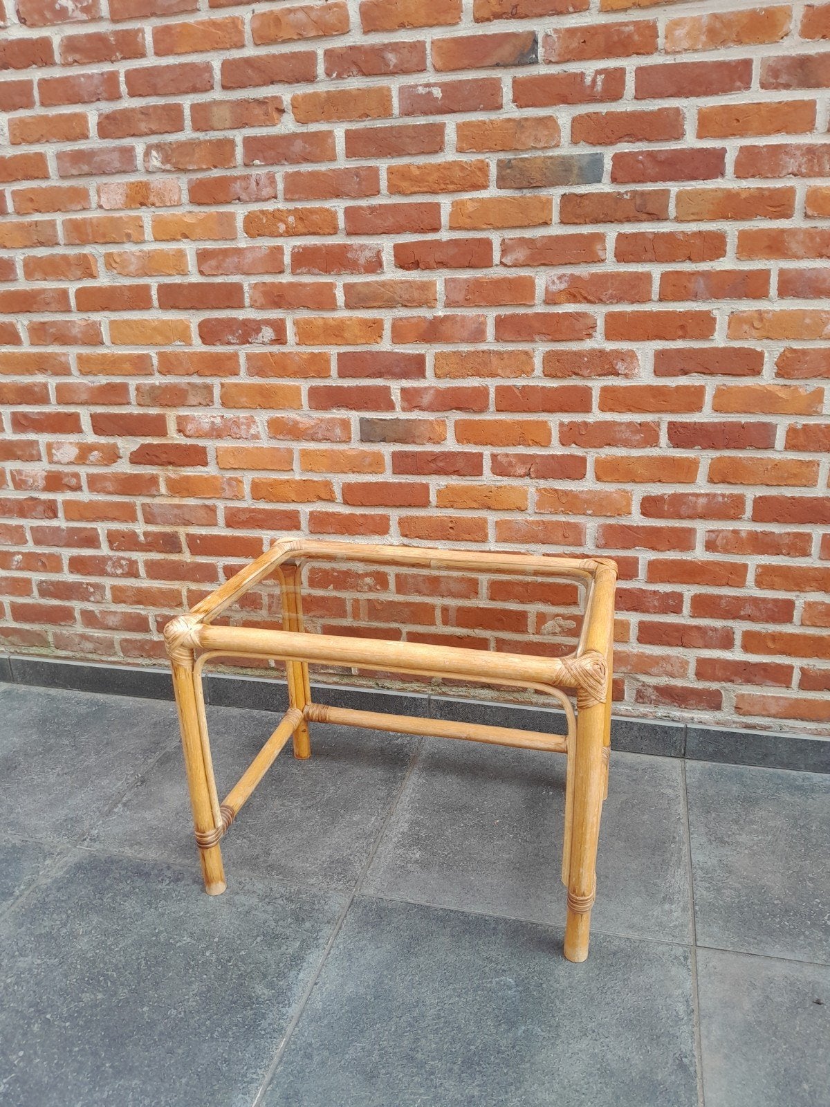 Bijzet tafeltje, Overige materialen, Gebruikt, 55 tot 75 cm, Klasiek