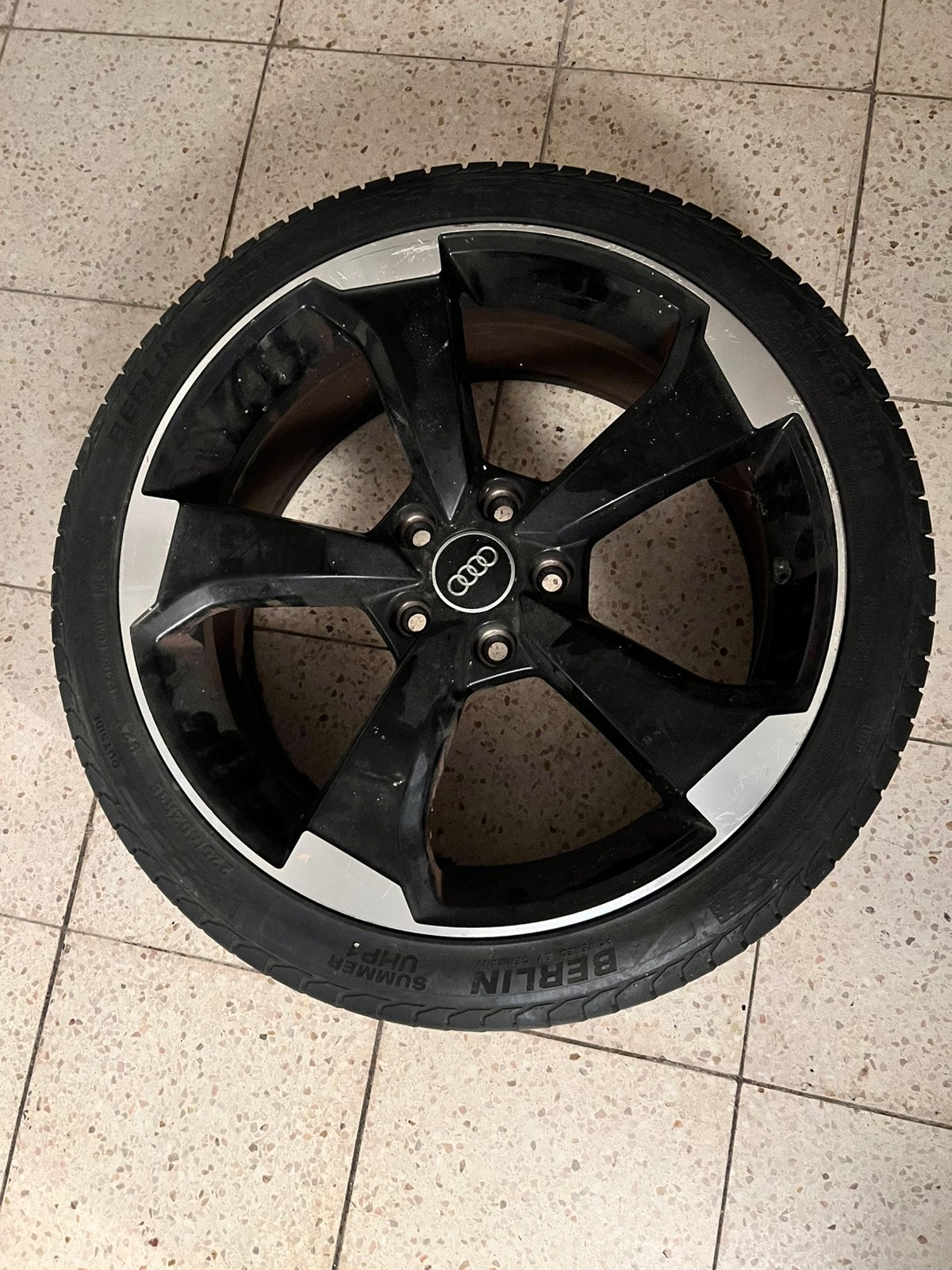 1 Rotor Velg Audi 18” - 225/40ZR18, Autos : Pièces & Accessoires, Pneus & Jantes, Enlèvement, 18 pouces