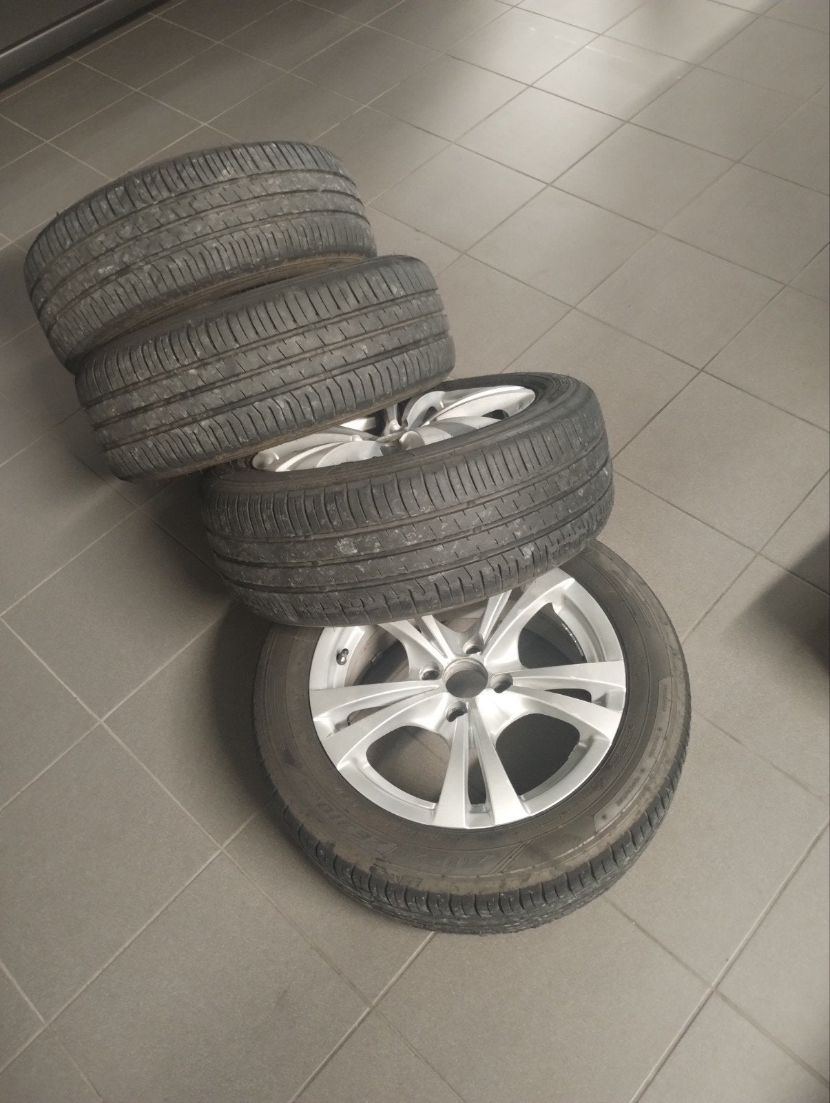 4 roues complètes, Autos : Pièces & Accessoires, Pneus & Jantes, Enlèvement, Pneu(s)