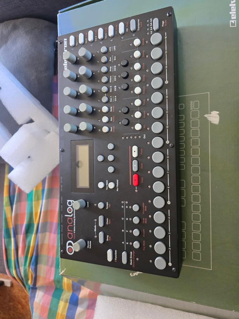 Elektron analog four, Ophalen
