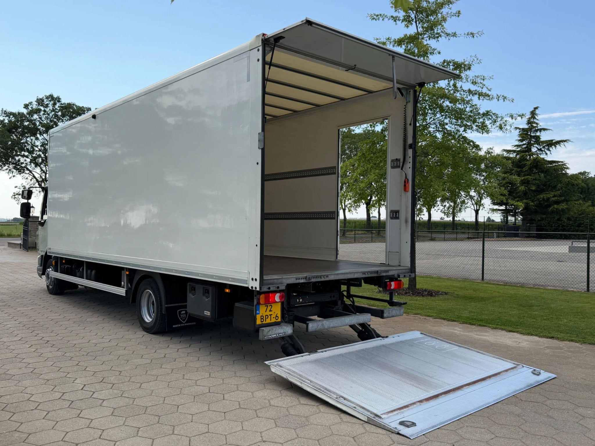 DAF LF 180 LF180.12 EURO6. als in Nieuwstaat! (bj 2020), Auto's, Bestelwagens en Lichte vracht, Automaat, Achterwielaandrijving