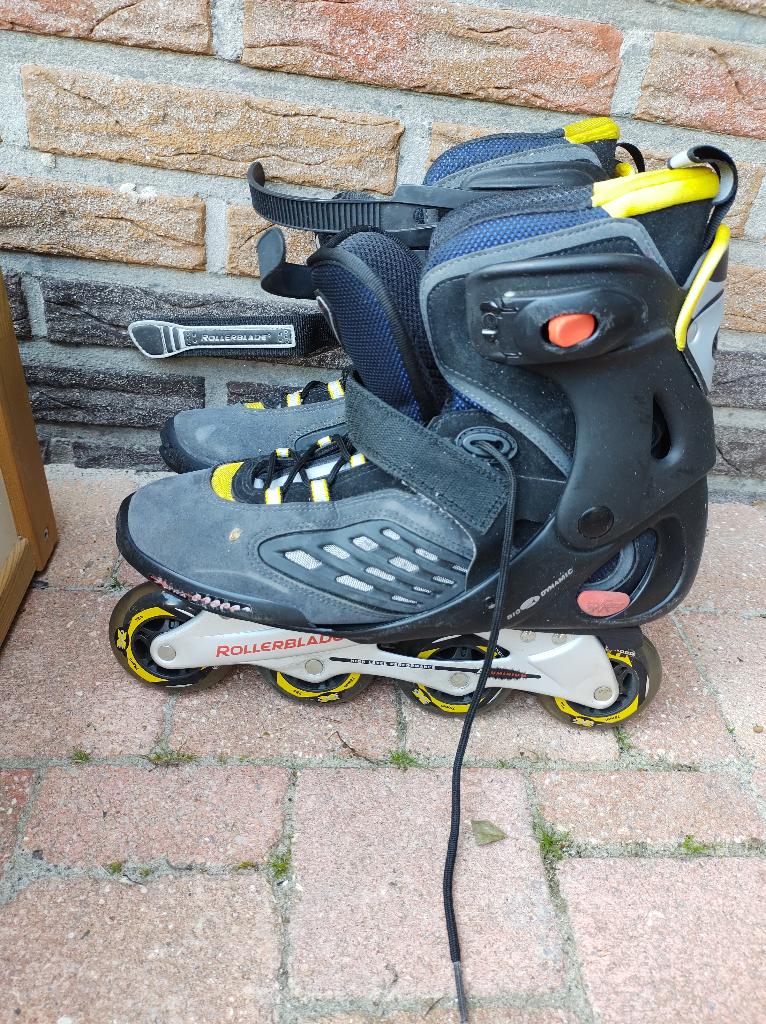 GRATIS 2 paar inline skates, Ophalen, Gebruikt