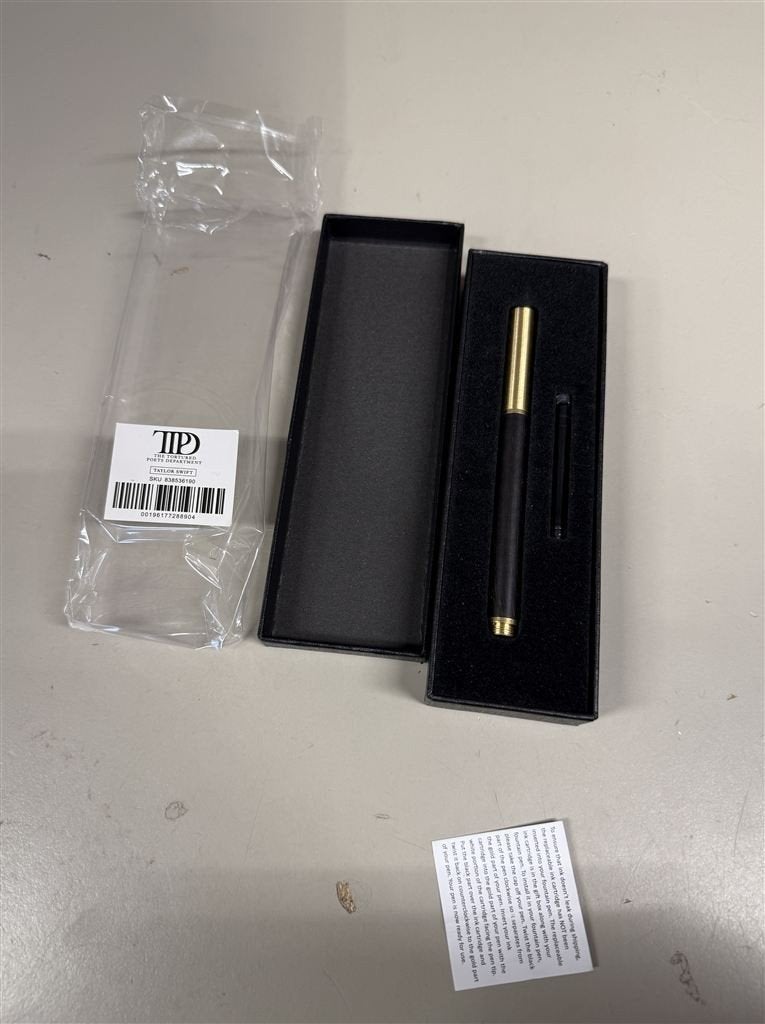 pen - Taylor Swift Fountain Ink Pen Official Merch TTPD The, Diversen, Schrijfwaren, Nieuw, Ophalen of Verzenden