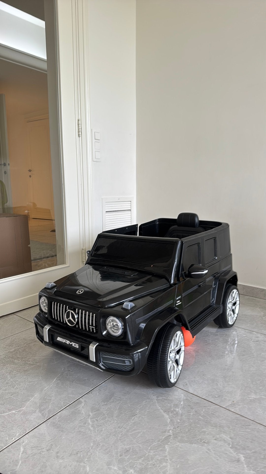 Baby car G Wagon mersedes, Ophalen of Verzenden, Zo goed als nieuw