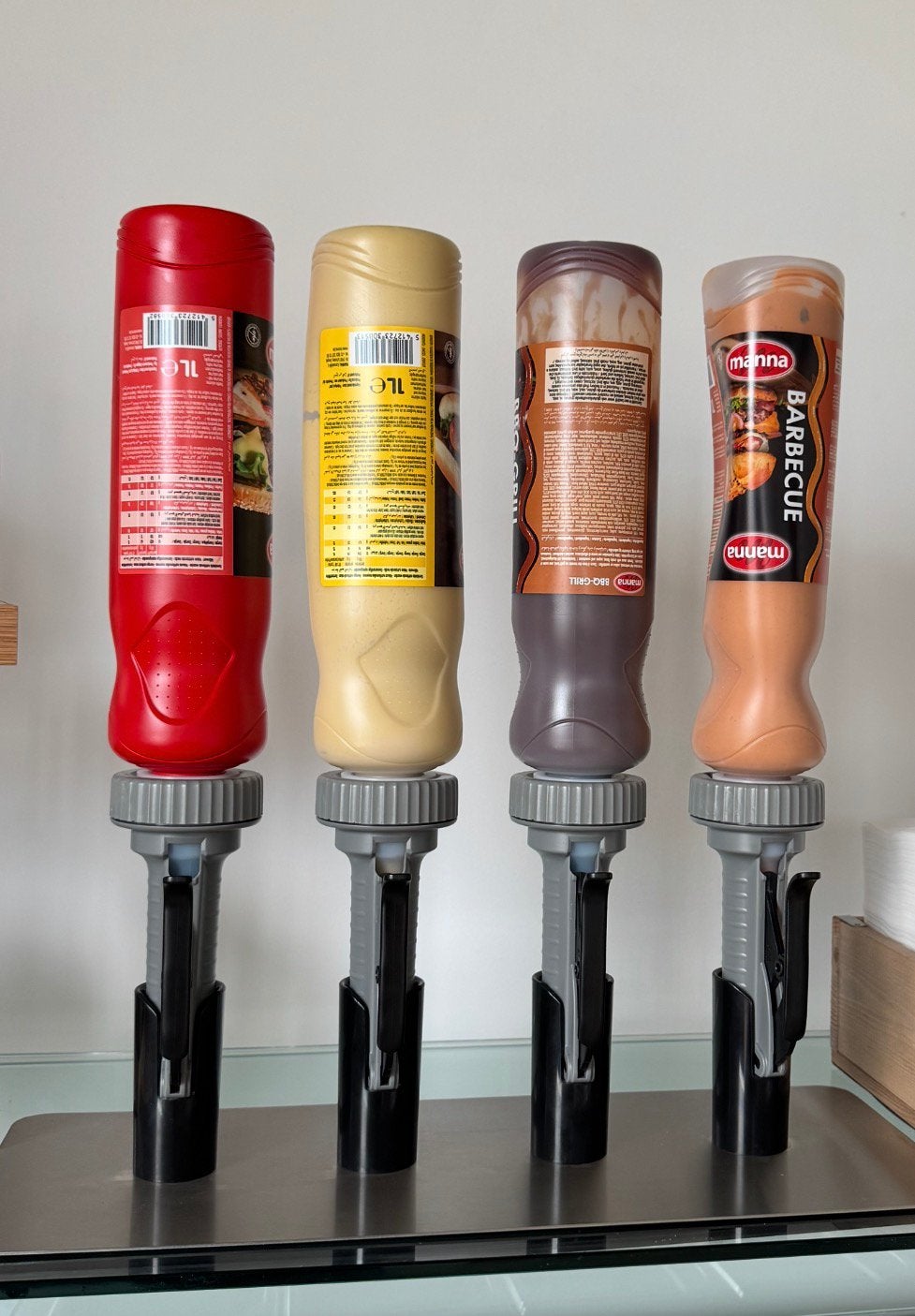 4x SPP sauspomp + houder, Zakelijke goederen, Horeca | Overige, Ophalen of Verzenden