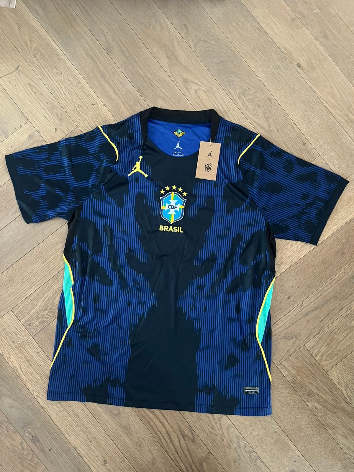 Brazilië Braziliaans elftal shirt maat XL *NIEUW*, Sport en Fitness, Voetbal, Nieuw, Shirt, Maat XL, Ophalen of Verzenden