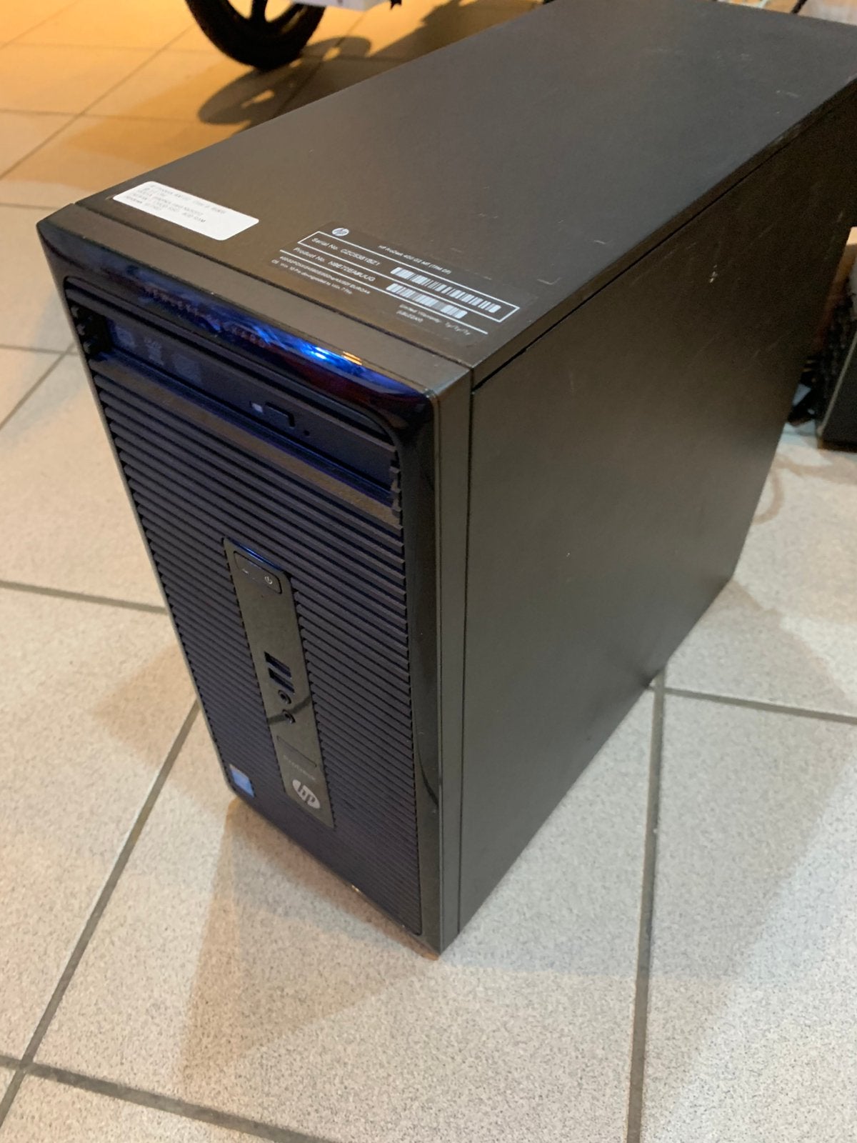 Windows 11 pc met ssd 120 en 8gb ram. 3 schermen mogelijk, Computers en Software, Computerbehuizingen, Ophalen, Zo goed als nieuw