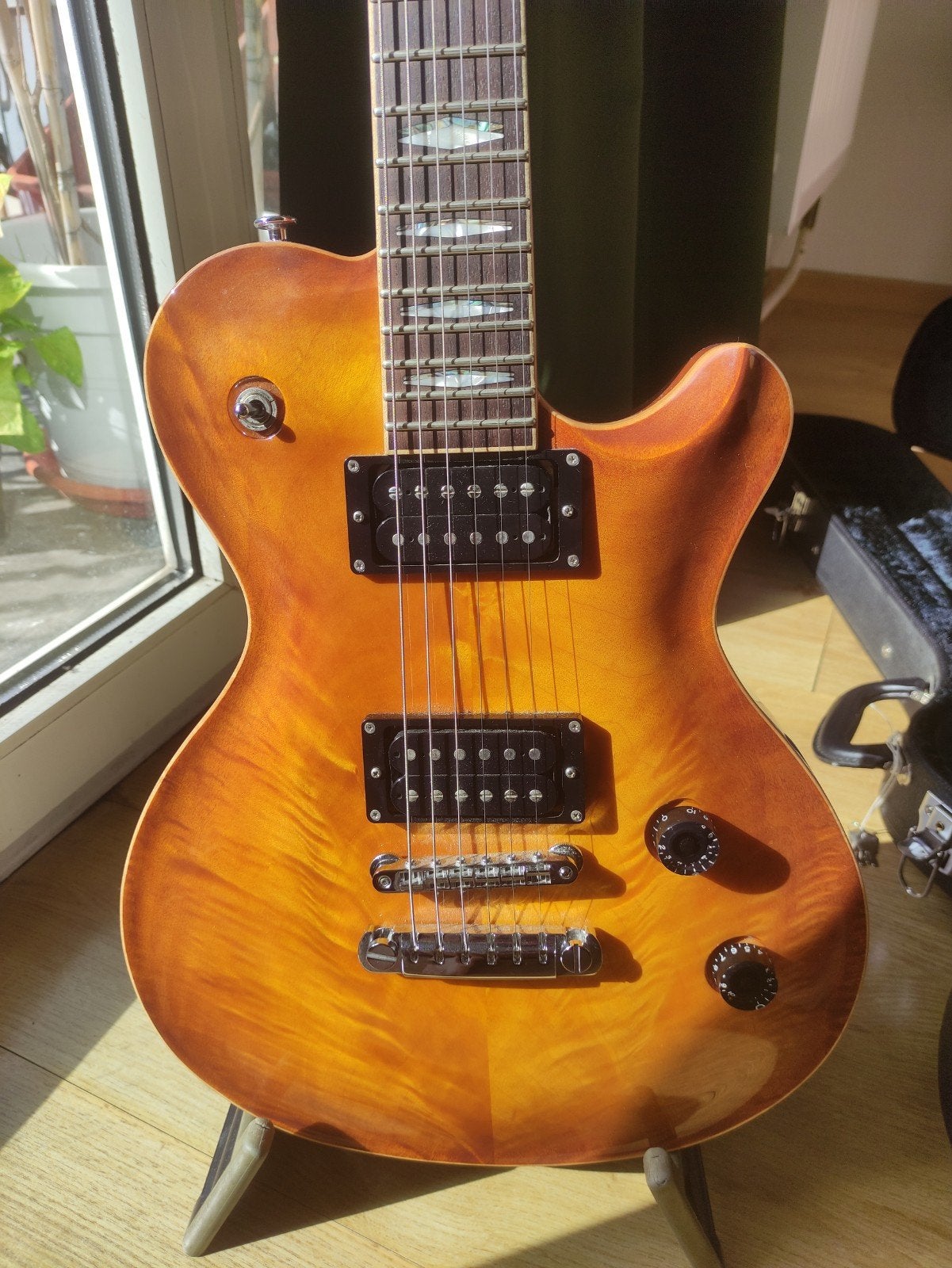 FGN Expert Flame, Enlèvement, Comme neuf, Solid body, Autres marques