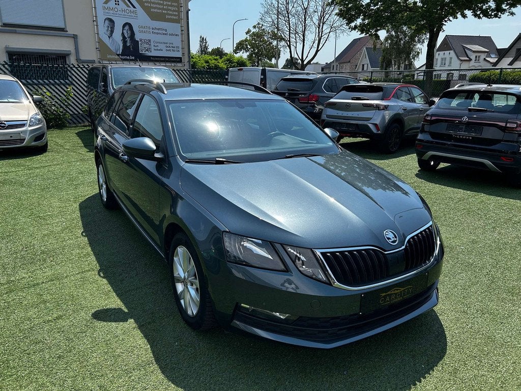Skoda Octavia Octavia SW 1.6 CR TDi DSG  CARPLAY NAVI, Autos, Skoda, Argent ou Gris, Euro 6, Entreprise, 116 ch
