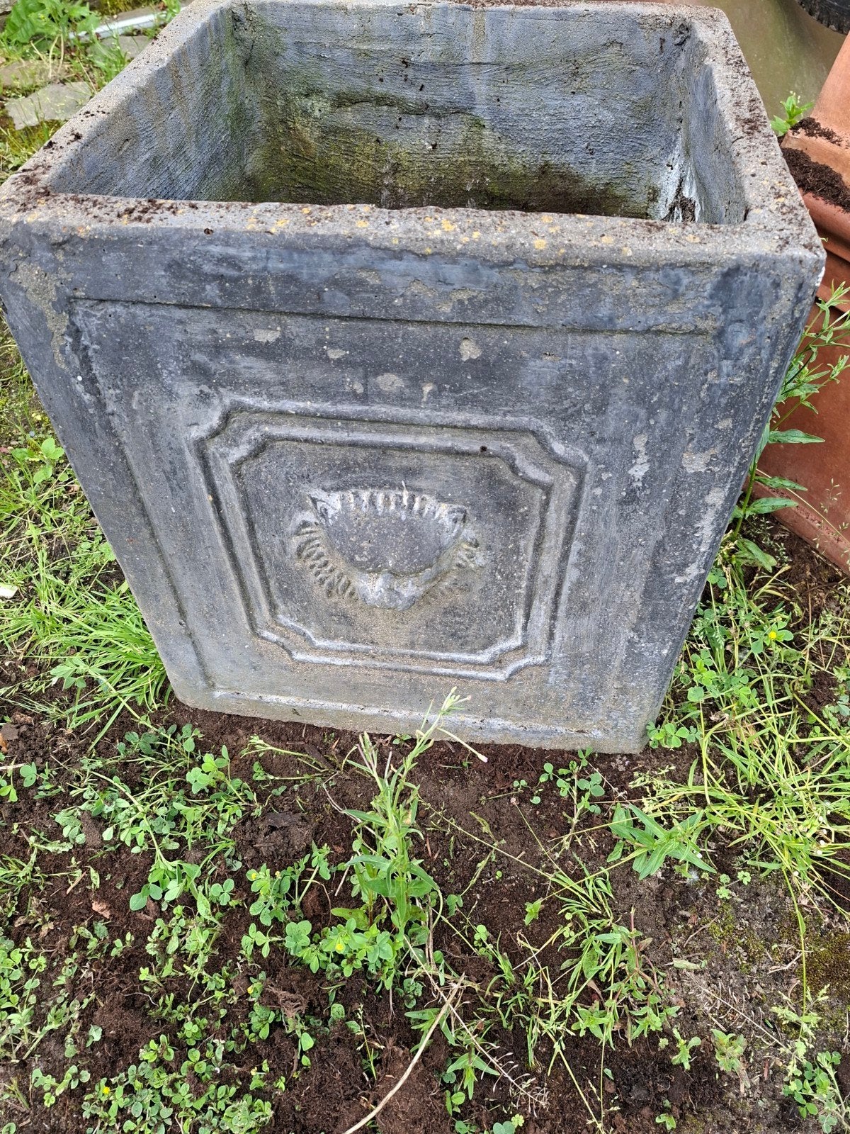 2 zware vierkante grijze plantenpotten, Ophalen, Steen