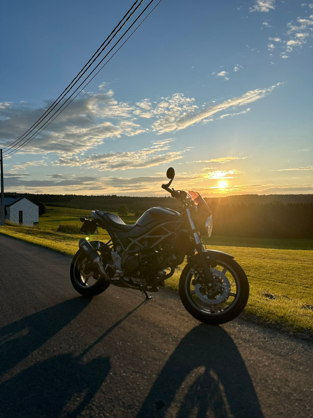SUZUKI SV650, Motoren, Motoren | Suzuki, Particulier, Sport, 12 t/m 35 kW, 2 cilinders, Minimaal motorrijbewijs A2, ABS, Sportuitlaat