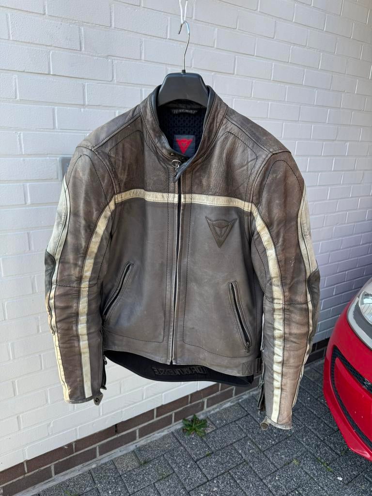 Dainese leren vest, Motoren, Ophalen