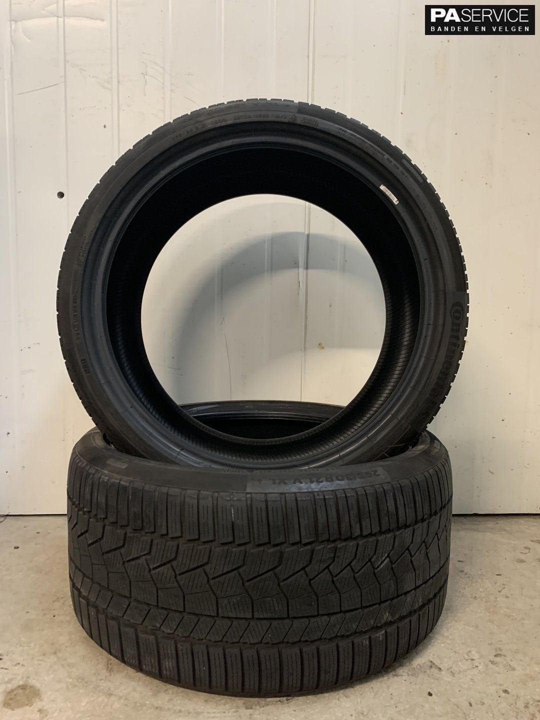 2x Continental 295 30 21 Winterbanden met 5.2 mm, Auto-onderdelen, Gebruikt, 295 mm, -, -