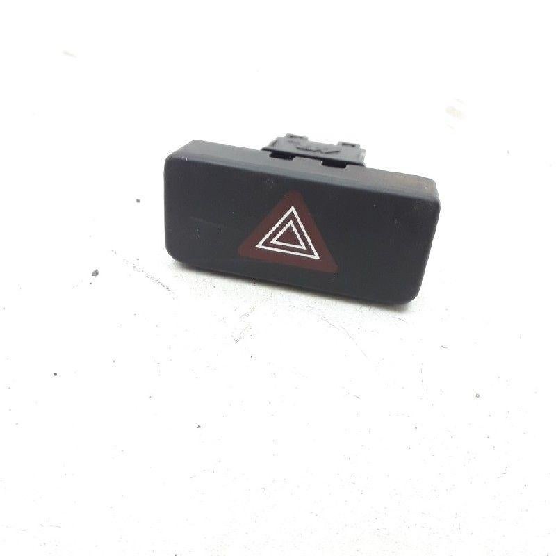 COMMUTATEUR DE FEUX DE DETRESSE Suzuki Alto (GF) (01-2009/-), Utilisé, Suzuki