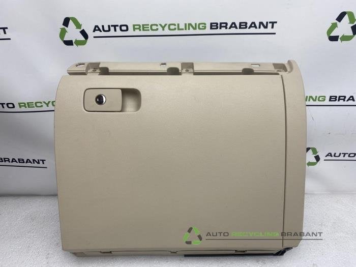 Boîte à gants d'un Volkswagen Jetta, -, 3 mois de garantie, Utilisé, -