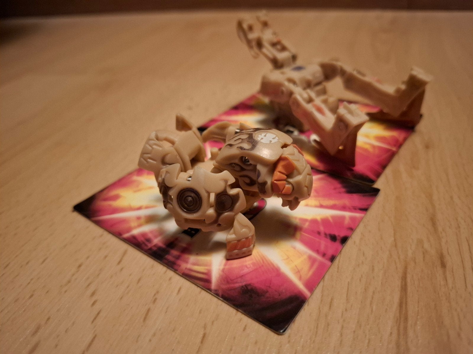 Bakugan Sabator Subterra + Chompixx battle gear, Verzamelen, Ophalen of Verzenden, Zo goed als nieuw