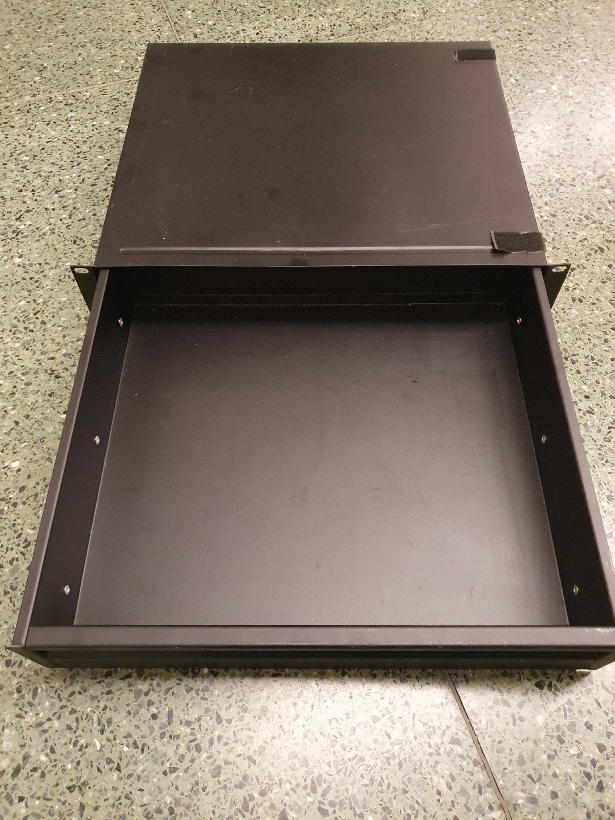 19 inch Rack-drawer inbouwlade flightcase, Muziek en Instrumenten, Ophalen, Zo goed als nieuw