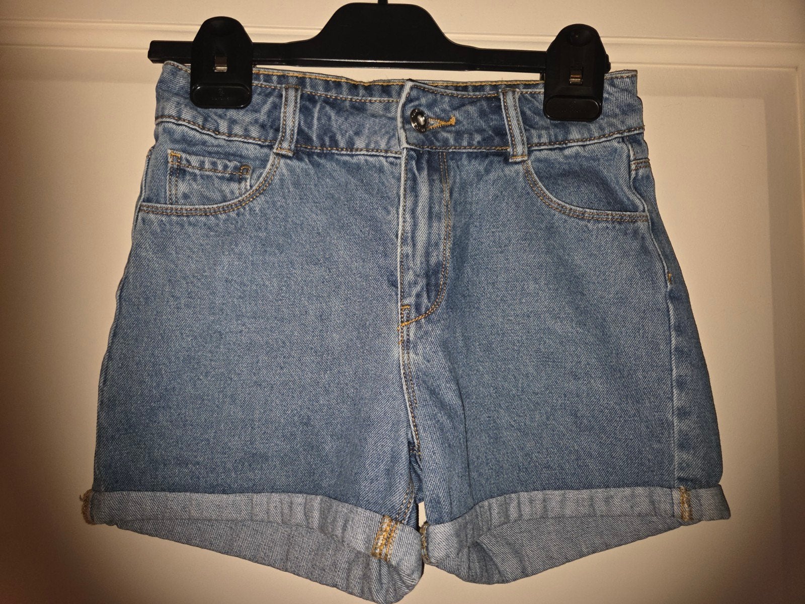 short en jean 140, Enfants & Bébés, Vêtements enfant | Taille 140, Enlèvement