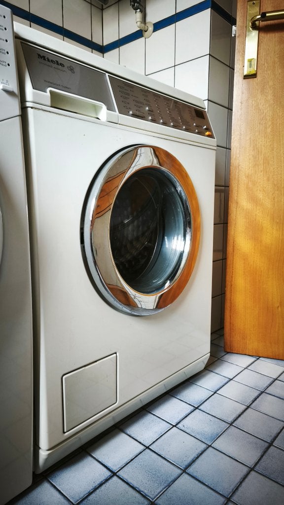 Miele W2515 WPS voor onderdelen, Ophalen