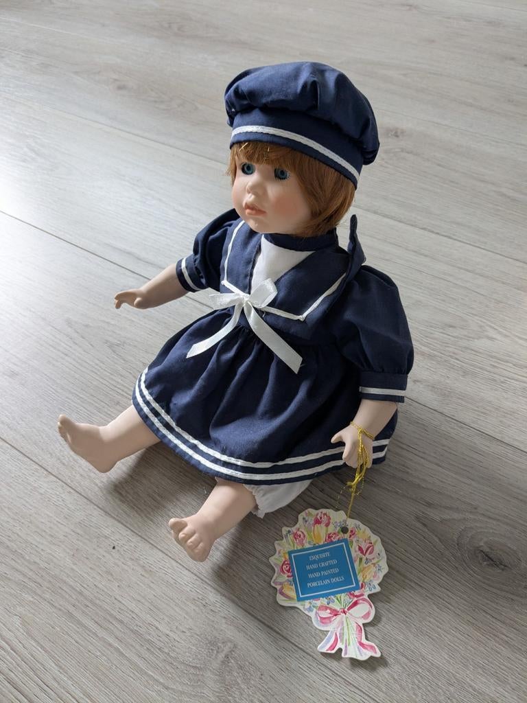 Promenade collection: Anne, Enlèvement, Comme neuf