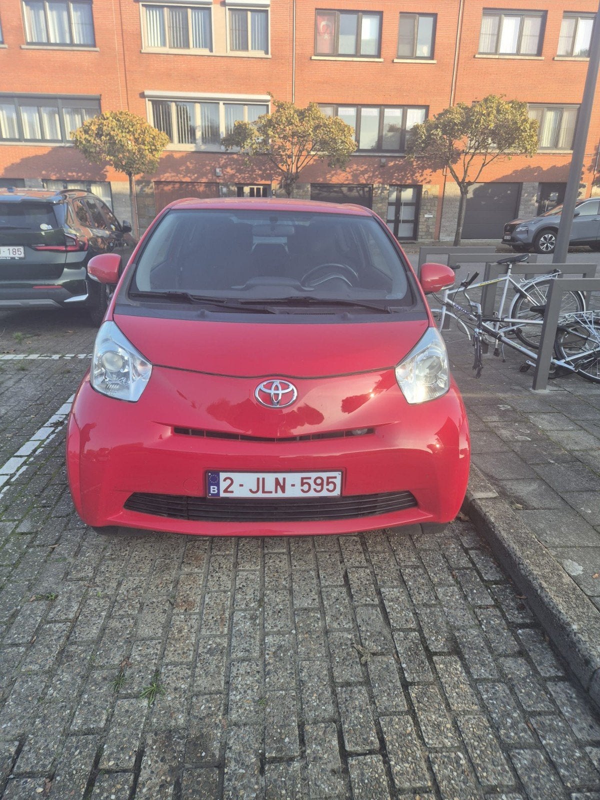 Toyota iq 1.0 benzine, Auto's, IQ, 4 zetels, Stof, Zwart