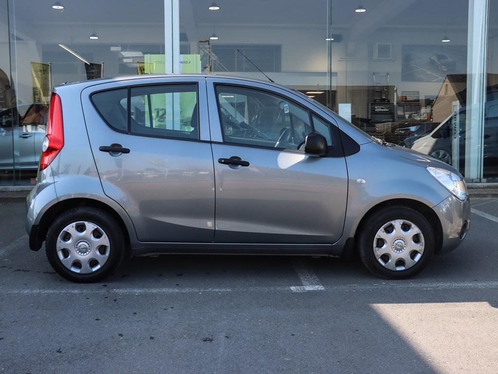 Opel Agila 1.0 BENZ 65PK, Zwart, 48 kW, https://public.car-pass.be/vhr/d785c384-8ecc-45f8-9ee2-7e4e1a6fd621, 5 deurs