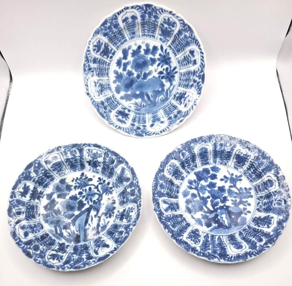3 assiettes Kangxi en porcelaine chinoise du XVIIe siècle, Enlèvement