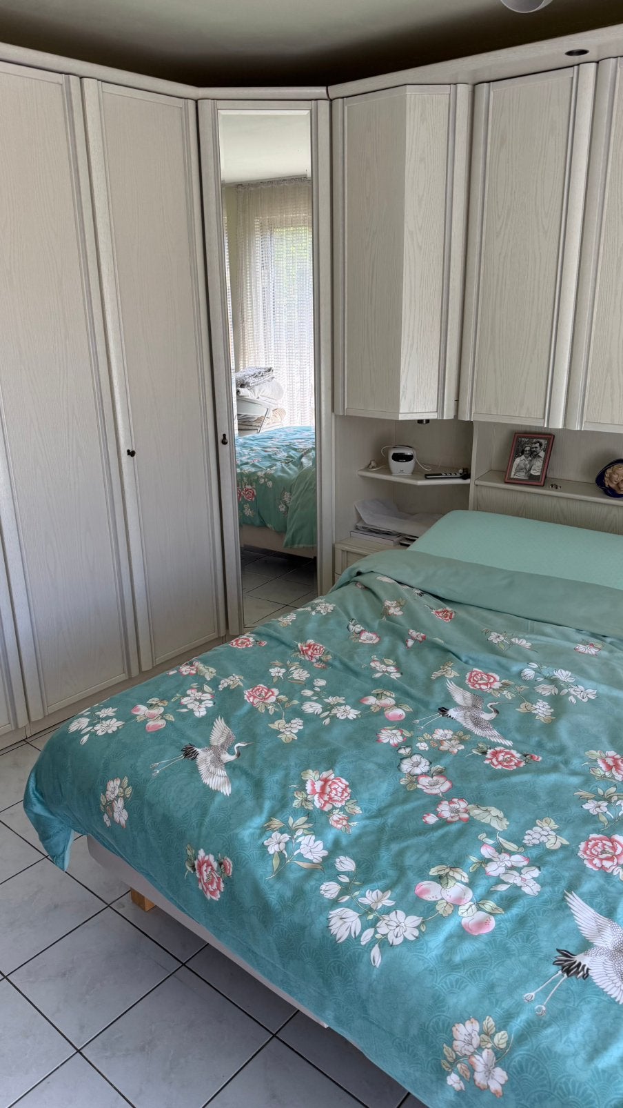 Chambre avec lit double et placards, Enlèvement, Comme neuf