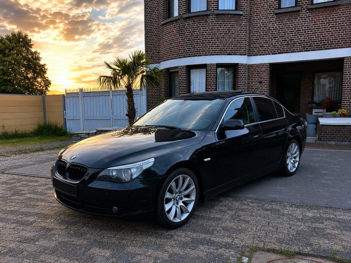 BMW 523i – 2005 – Benzine, Zwart, Zwart, Leder, Berline