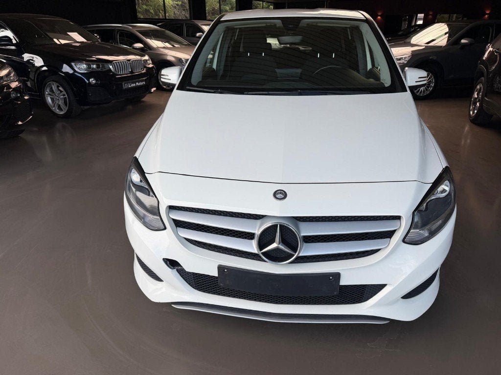 Mercedes  B180 cdi *Camera*Sport zetels*Gps, Auto's, Mercedes-Benz, Voorwielaandrijving, 4 cilinders, Wit, Bedrijf