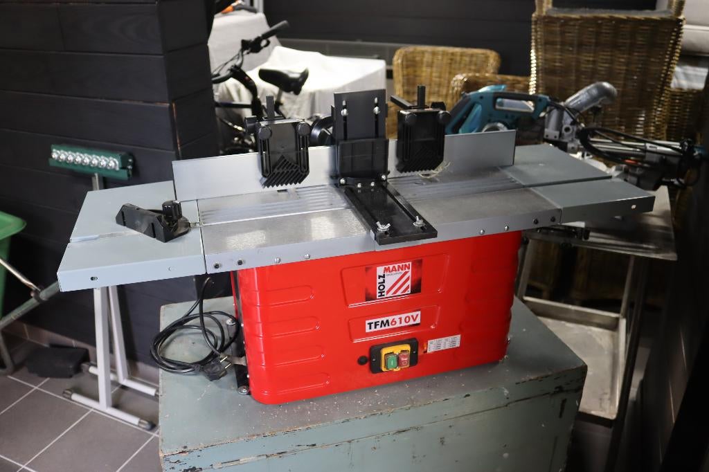 Tafelfreesmachine Holzmann TFM610V, Ophalen, Zo goed als nieuw