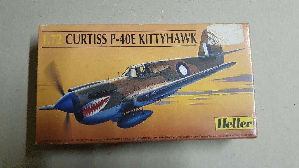 Curtiss P-40 Kittyhawk, Hobby & Loisirs créatifs, Enlèvement ou Envoi, Comme neuf, 1:72 à 1:144, Heller