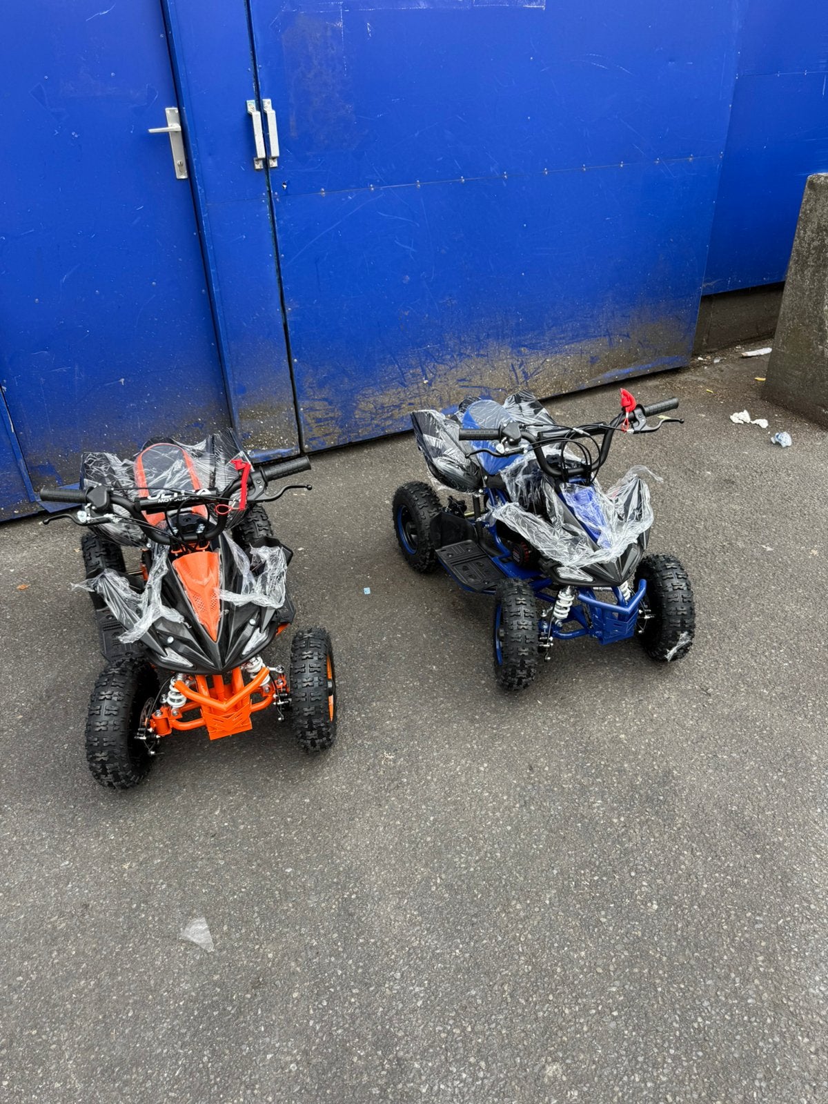 QUAD VOOR KINDEREN 50CC NIEUWE BENZINE TE KOOP 350€!, Fietsen en Brommers, Ophalen, Nieuw, 49 cc, Schijfrem
