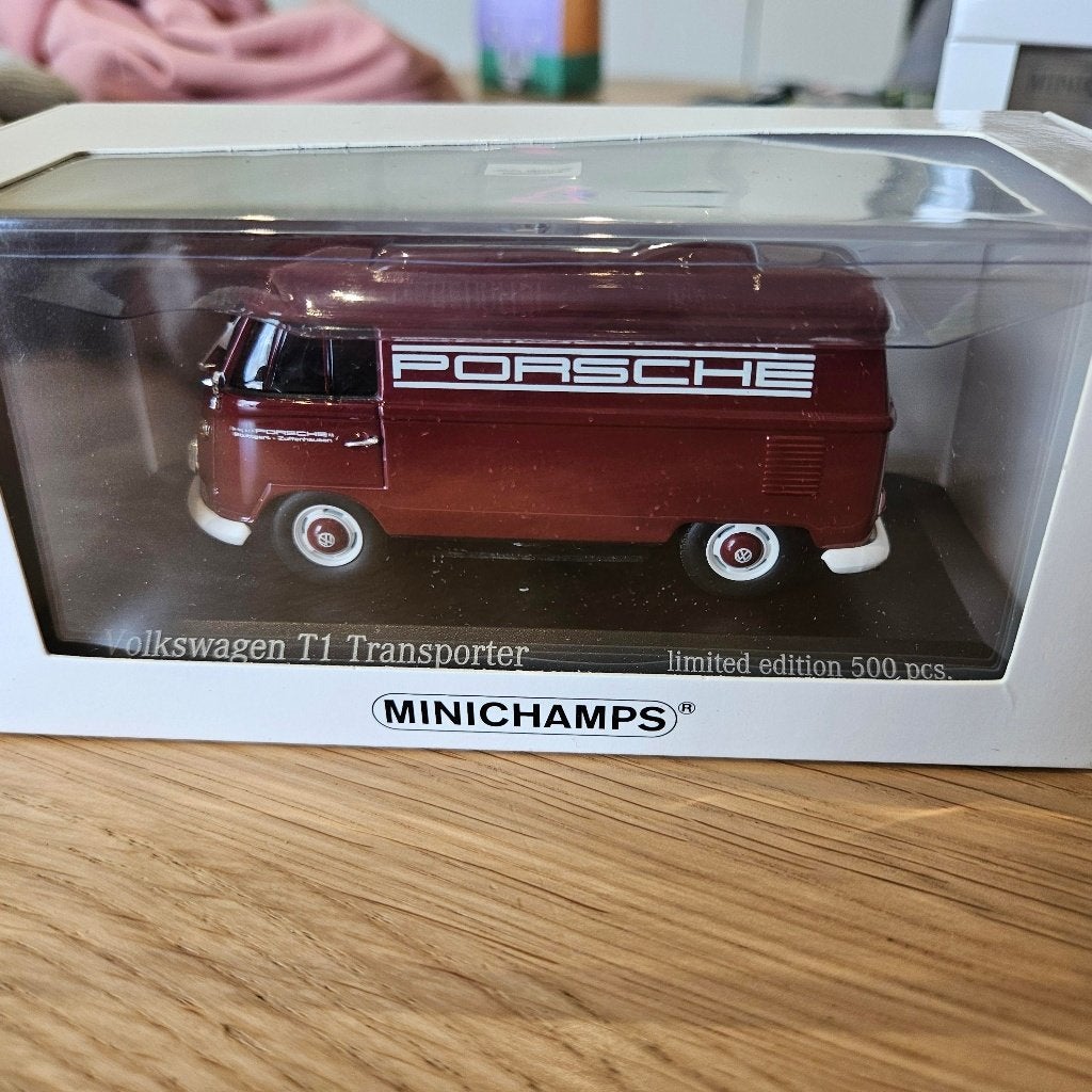 Minichamps VW T1 Delivery van 1963 Porsche 1/43, Enlèvement, Neuf, Voiture, MiniChamps