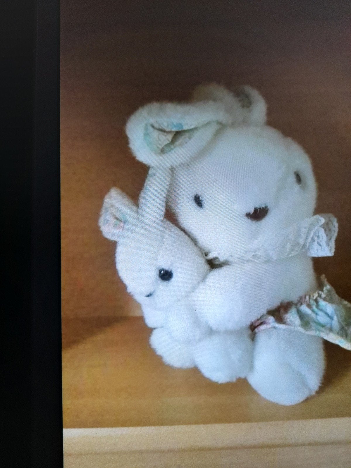 Wit pluche duo, konijn is haar kleine baby met kleding, Konijn, Ophalen of Verzenden, Zo goed als nieuw, Middelgroot (20 tot 80 cm)