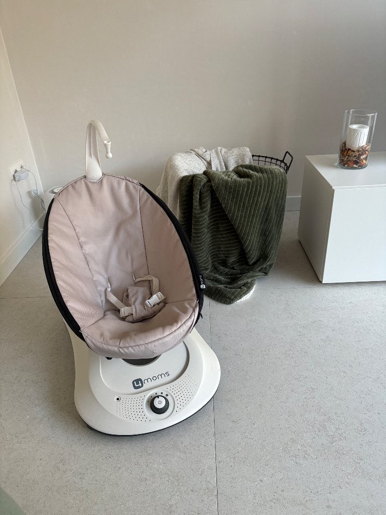4Moms elektrische schommelstoel, Kinderen en Baby's, Gebruikt, Schommelstoel, Met gordel(s) of riempje(s), Ophalen