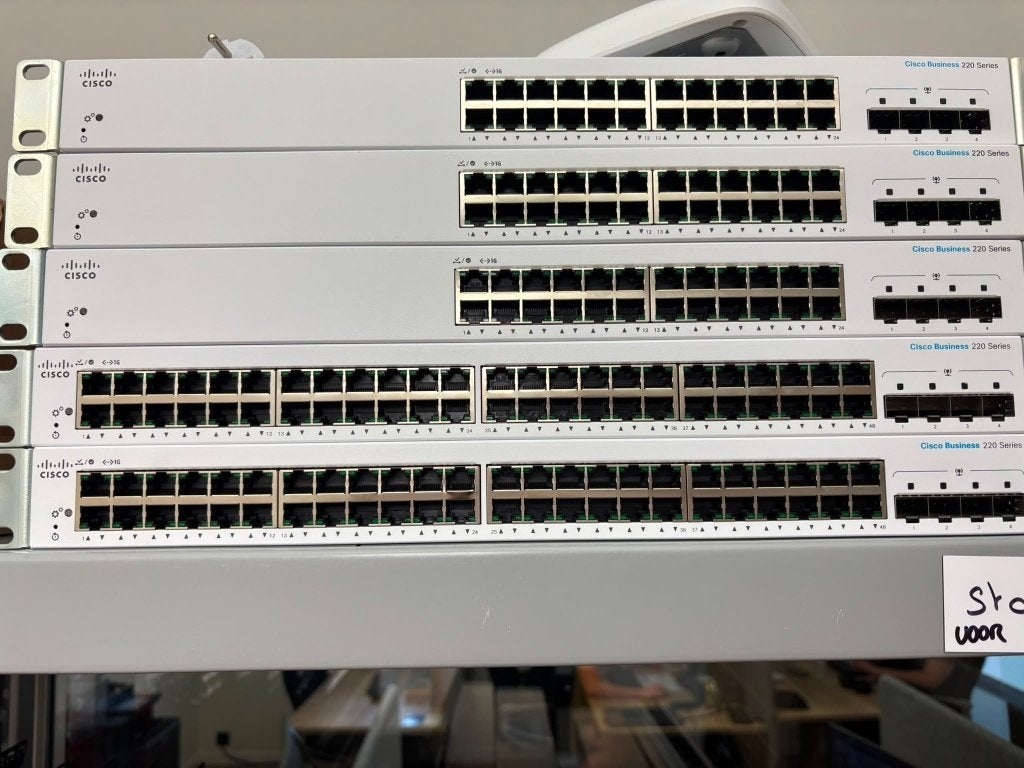 4x Cisco Switch, Computers en Software, Netwerk switches, Ophalen of Verzenden, Refurbished