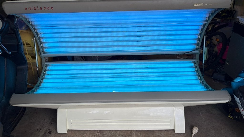 Banc Solaire / Solarium 24 tubes UV 100W, Enlèvement, Utilisé