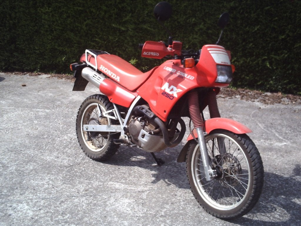 MOTO HONDA NX 250CC TRAIL ENDURO (CROSS ou AUTOROUTE), Occasion, Particulier, Enduro, 250 cm³